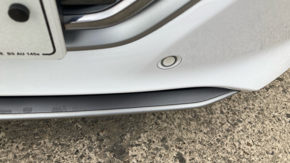 Hyundai IONIQ 1.6 GDi Hybrid Premium SE 5dr DCT Hybrid Hatchback - Image 45