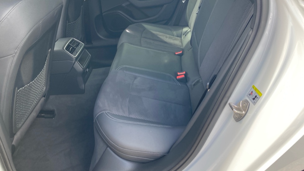 Audi A6 40 TFSI S Line 4dr S Tronic [Tech Pack] Petrol Saloon - Image 16