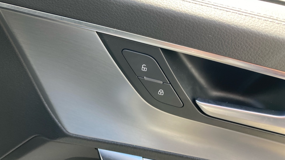Audi A6 40 TFSI S Line 4dr S Tronic [Tech Pack] Petrol Saloon - Image 30