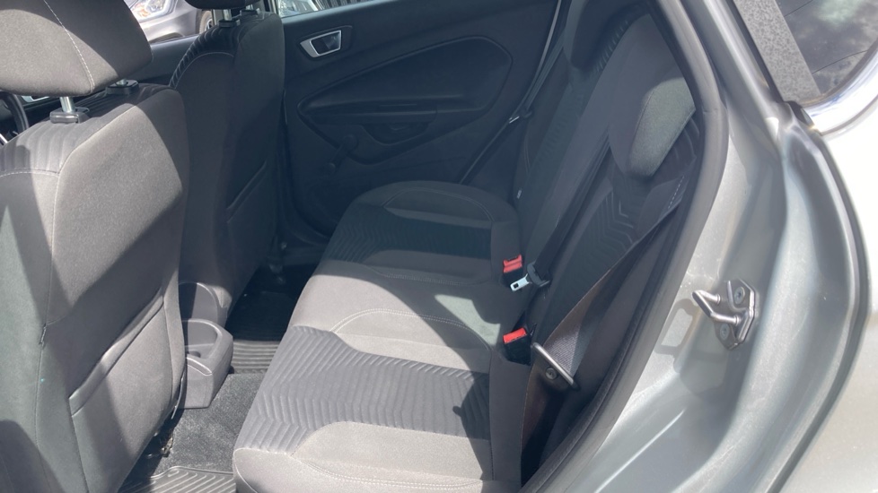 Ford Fiesta 1.0 EcoBoost Zetec 5dr Petrol Hatchback - Image 16