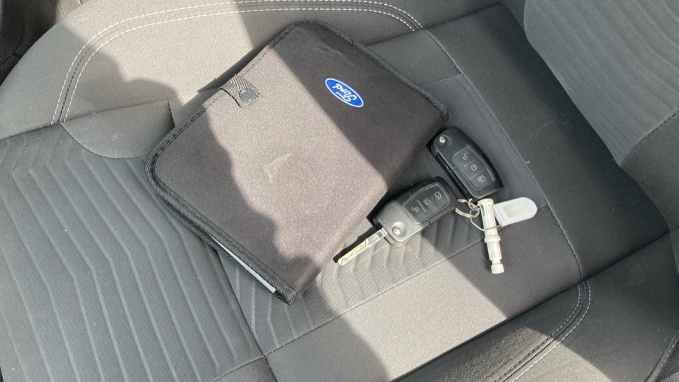 Ford Fiesta 1.0 EcoBoost Zetec 5dr Petrol Hatchback - Image 19