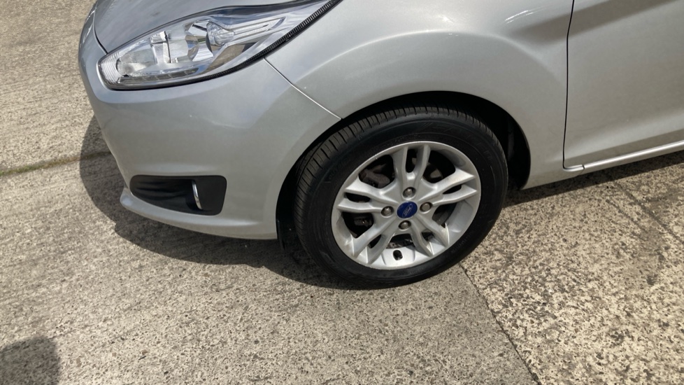 Ford Fiesta 1.0 EcoBoost Zetec 5dr Petrol Hatchback - Image 22