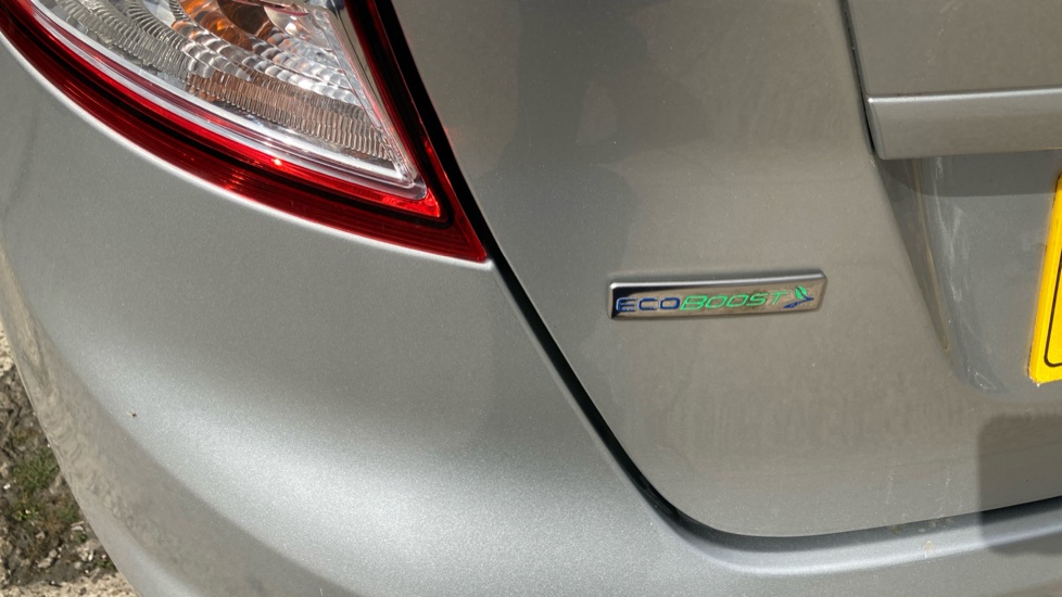 Ford Fiesta 1.0 EcoBoost Zetec 5dr Petrol Hatchback - Image 24