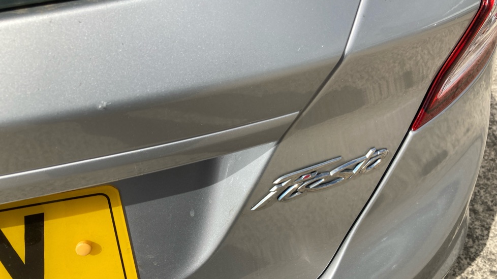 Ford Fiesta 1.0 EcoBoost Zetec 5dr Petrol Hatchback - Image 25