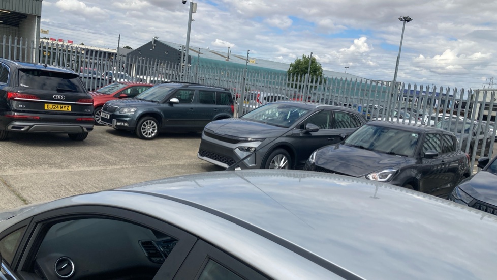 Ford Fiesta 1.0 EcoBoost Zetec 5dr Petrol Hatchback - Image 45