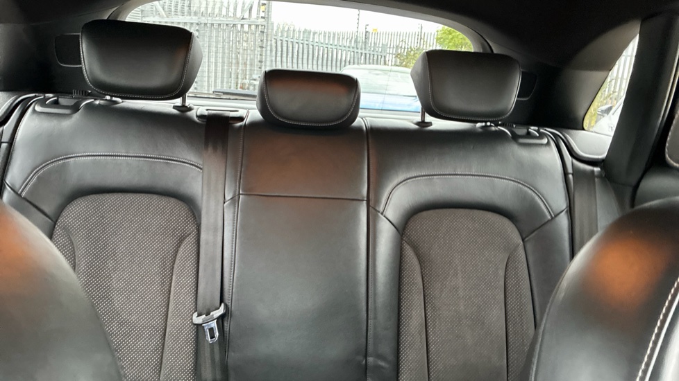 Audi Q3 2.0 TDI Quattro S Line Plus 5dr Diesel Estate - Image 15