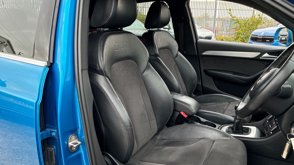 Audi Q3 2.0 TDI Quattro S Line Plus 5dr Diesel Estate - Image 35