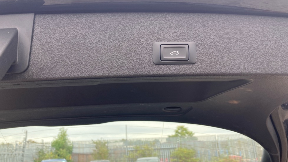 Audi Q2 30 TDI Sport 5dr S Tronic Diesel Estate - Image 36