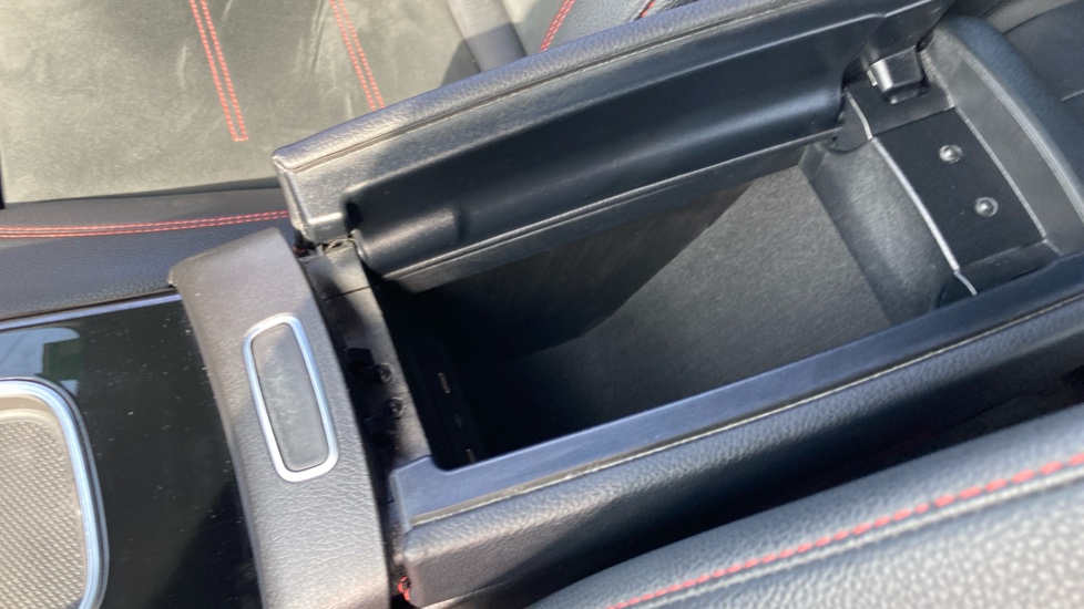 Mercedes-Benz A-Class A180 AMG Line Executive 5dr Auto Petrol Hatchback - Image 43