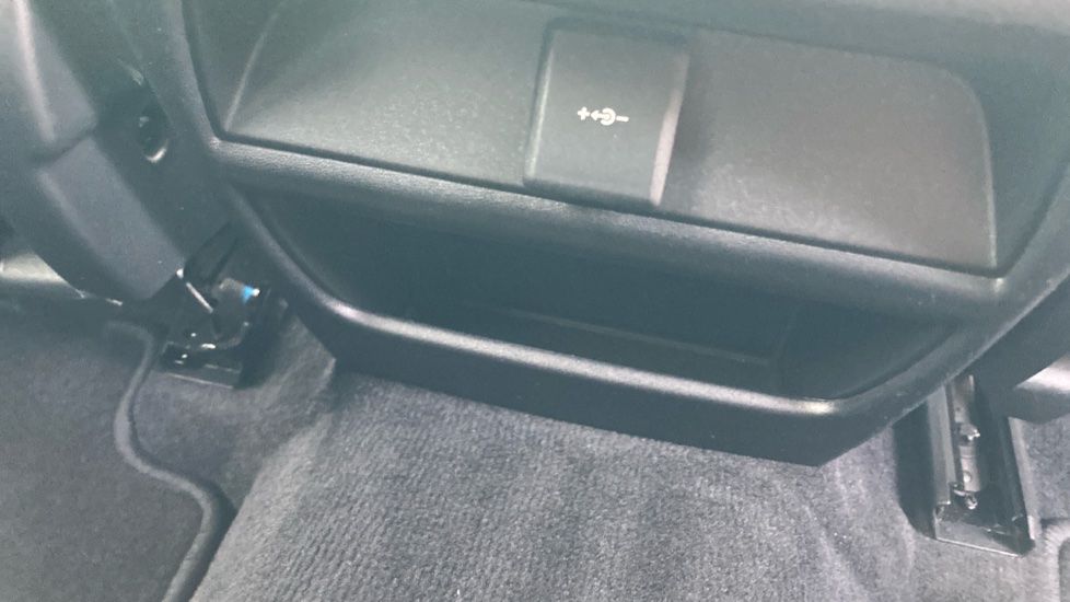 Jaguar E-Pace 2.0 P250 R-Dynamic HSE 5dr Auto Petrol Estate - Image 39