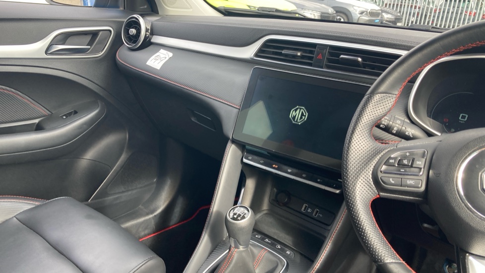 MG ZS 1.5 VTi-TECH Exclusive 5dr Petrol Hatchback - Image 14