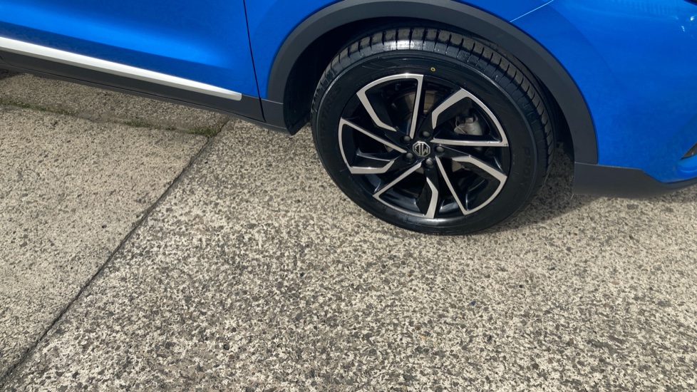 MG ZS 1.5 VTi-TECH Exclusive 5dr Petrol Hatchback - Image 21