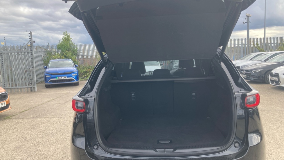 Mazda CX-5 2.0 e-Skyactiv G MHEV Takumi 5dr Petrol Estate - Image 4
