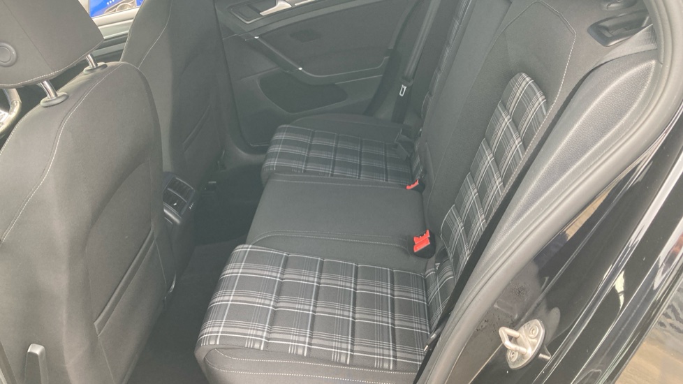 Volkswagen Golf 2.0 TDI 184 GTD 5dr DSG Diesel Hatchback - Image 16
