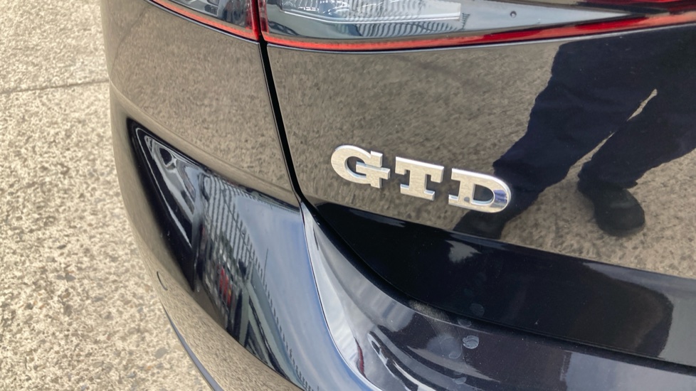 Volkswagen Golf 2.0 TDI 184 GTD 5dr DSG Diesel Hatchback - Image 24