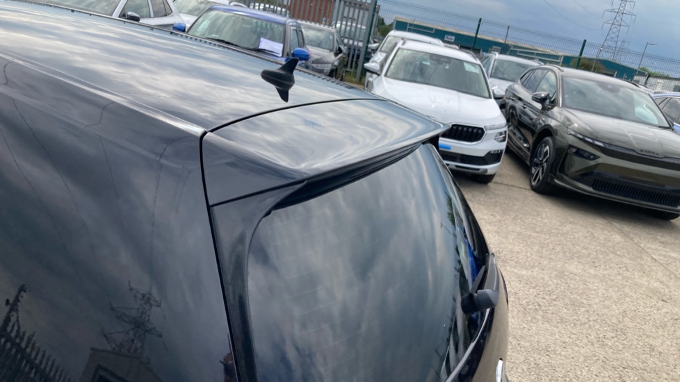 Volkswagen Golf 2.0 TDI 184 GTD 5dr DSG Diesel Hatchback - Image 41