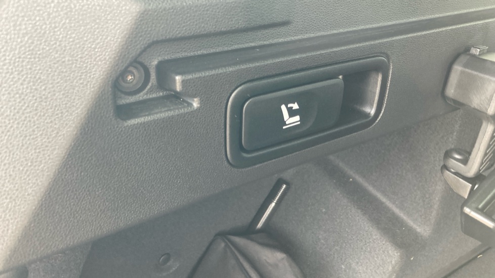 Dacia Bigster 1.8 Hybrid 155 Journey 5dr Auto Hybrid Estate - Image 41