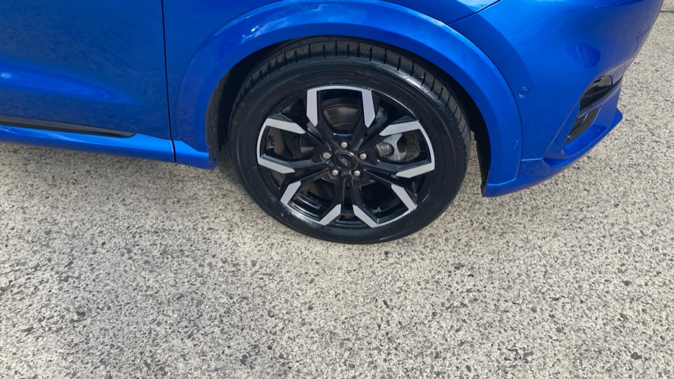 Ford Puma 1.0 EcoBoost Hybrid mHEV ST-Line X 5dr Petrol Hatchback - Image 21