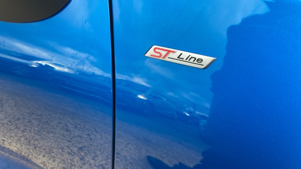 Ford Puma 1.0 EcoBoost Hybrid mHEV ST-Line X 5dr Petrol Hatchback - Image 24