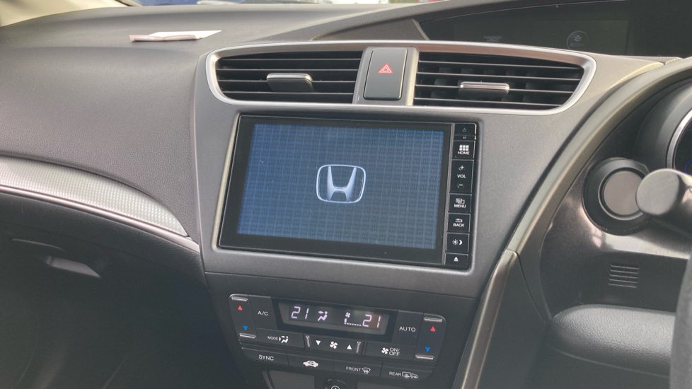 Honda Civic 1.4 i-VTEC SE Plus 5dr [Nav] Petrol Hatchback - Image 12