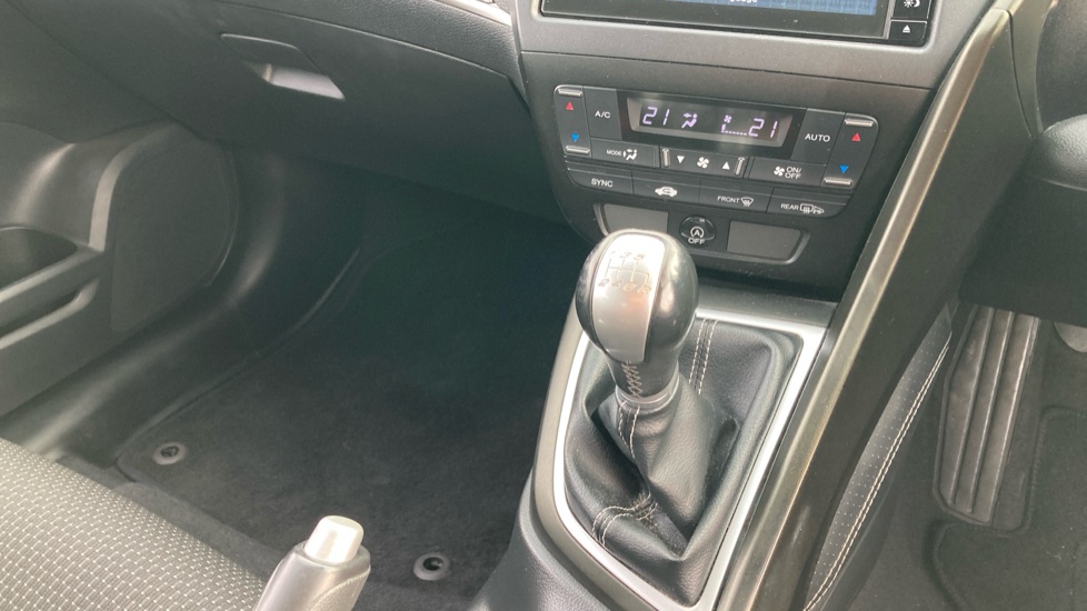Honda Civic 1.4 i-VTEC SE Plus 5dr [Nav] Petrol Hatchback - Image 13