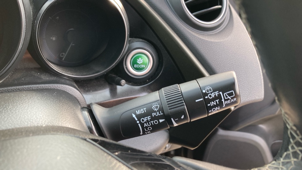 Honda Civic 1.4 i-VTEC SE Plus 5dr [Nav] Petrol Hatchback - Image 28