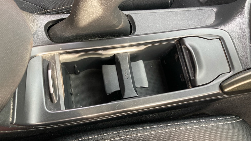 Honda Civic 1.4 i-VTEC SE Plus 5dr [Nav] Petrol Hatchback - Image 31