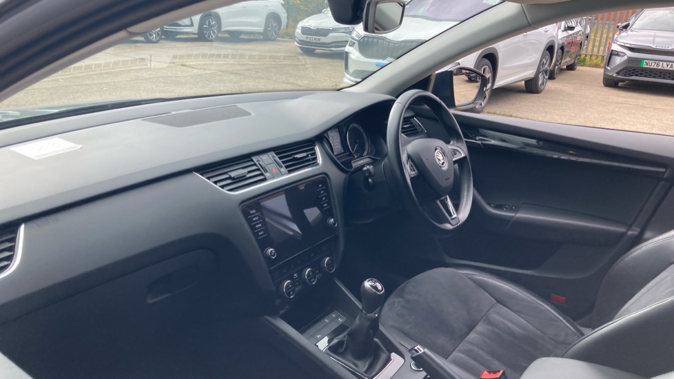 Skoda Octavia 1.5 TSI SE L 5dr Petrol Estate - Image 9