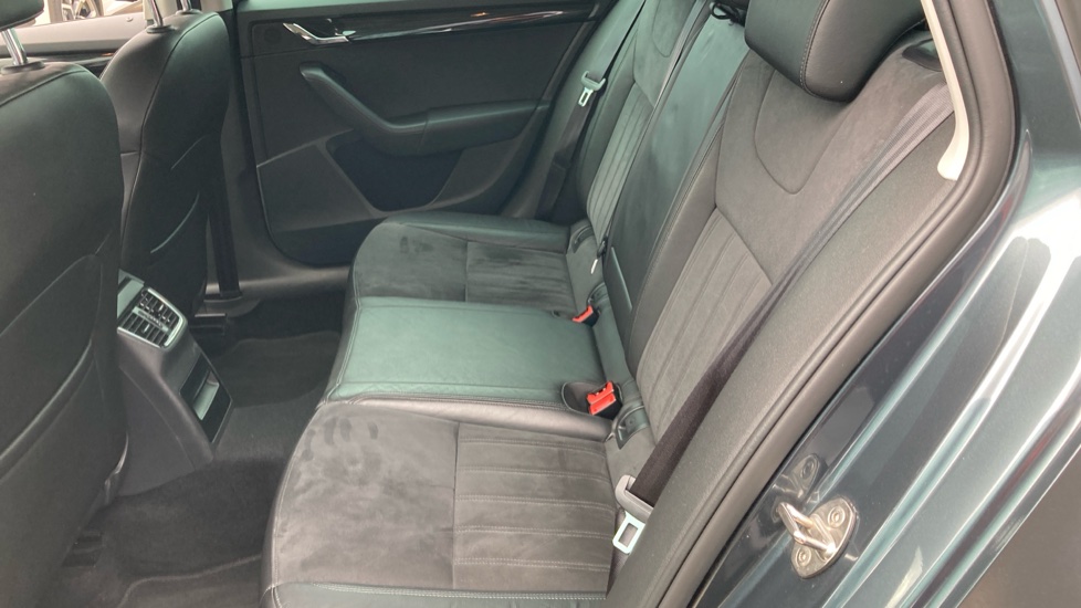 Skoda Octavia 1.5 TSI SE L 5dr Petrol Estate - Image 16