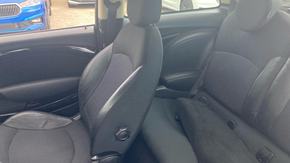 MINI Hatchback 1.6 One 3dr Petrol Hatchback - Image 16