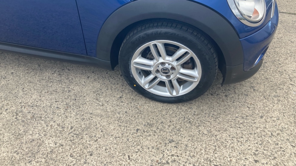 MINI Hatchback 1.6 One 3dr Petrol Hatchback - Image 21