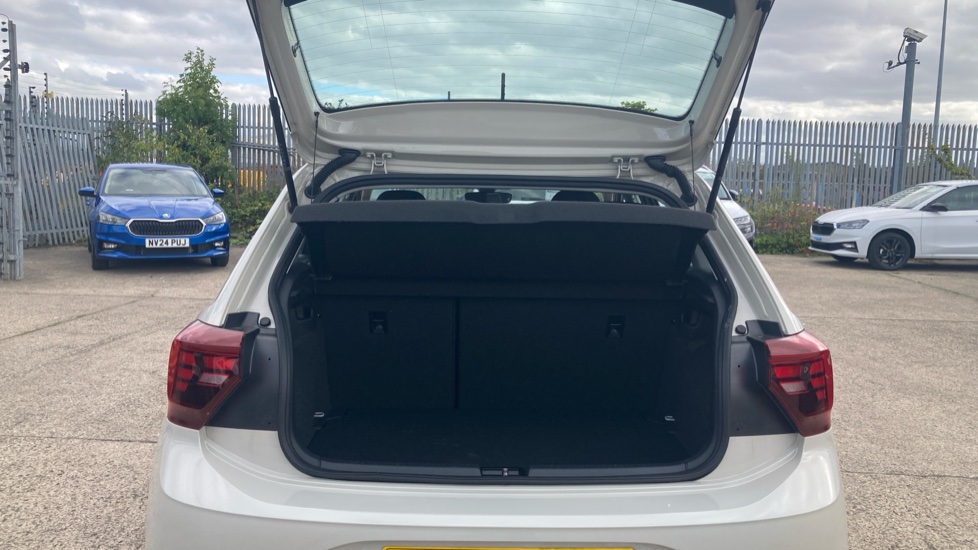 Volkswagen Polo 1.0 Life 5dr Petrol Hatchback - Image 4
