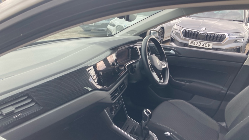 Volkswagen Polo 1.0 Life 5dr Petrol Hatchback - Image 9