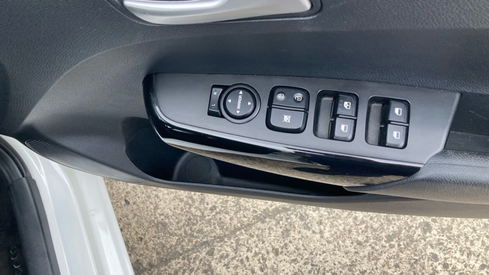 Kia Picanto 1.0 2 5dr [4 seats] Petrol Hatchback - Image 25