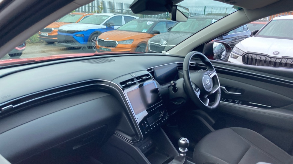 Hyundai TUCSON 1.6 TGDi Premium 5dr 2WD Petrol Estate - Image 9