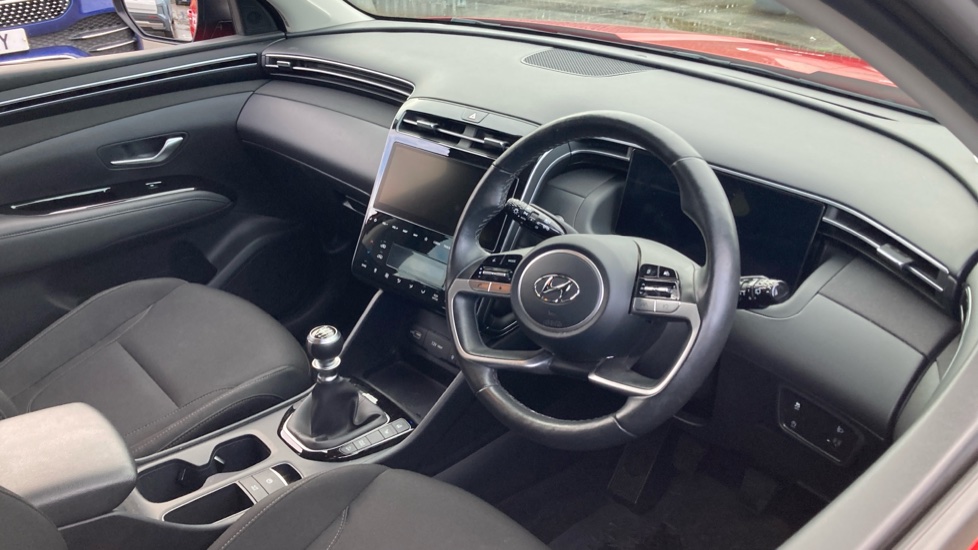 Hyundai TUCSON 1.6 TGDi Premium 5dr 2WD Petrol Estate - Image 11