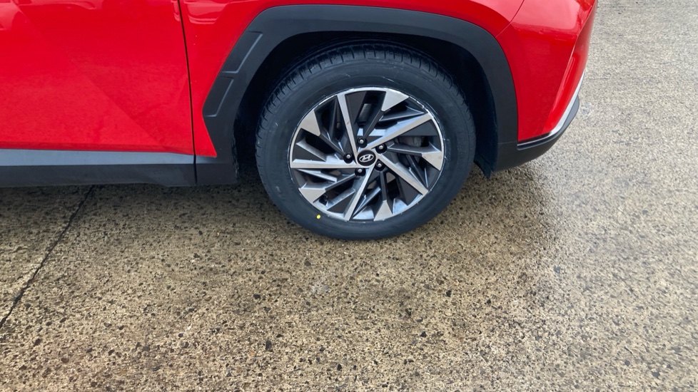 Hyundai TUCSON 1.6 TGDi Premium 5dr 2WD Petrol Estate - Image 21