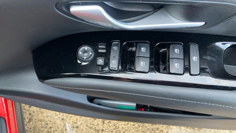 Hyundai TUCSON 1.6 TGDi Premium 5dr 2WD Petrol Estate - Image 26