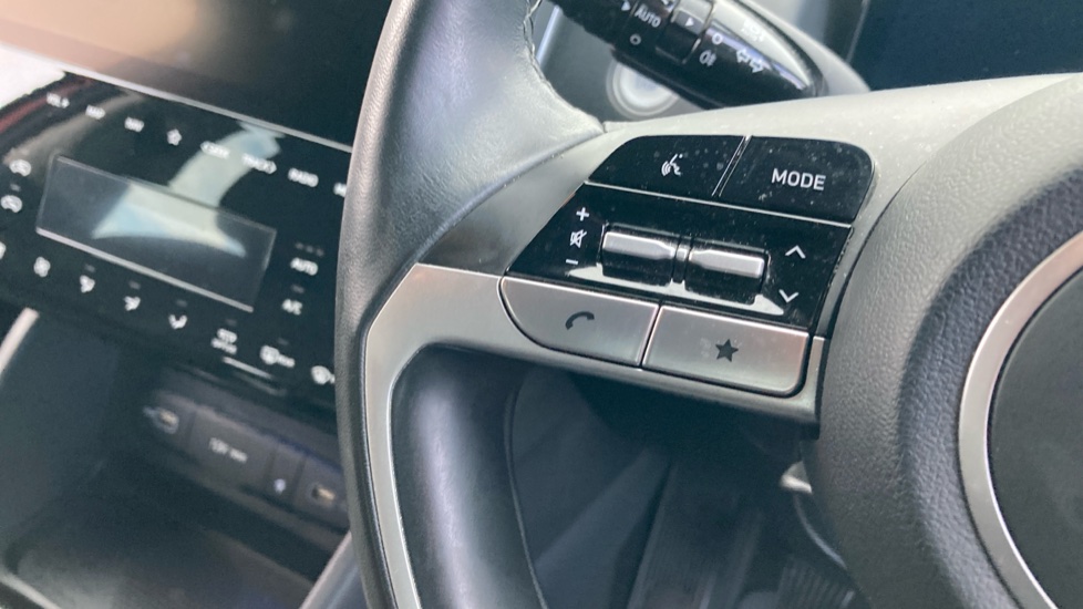 Hyundai TUCSON 1.6 TGDi Premium 5dr 2WD Petrol Estate - Image 29