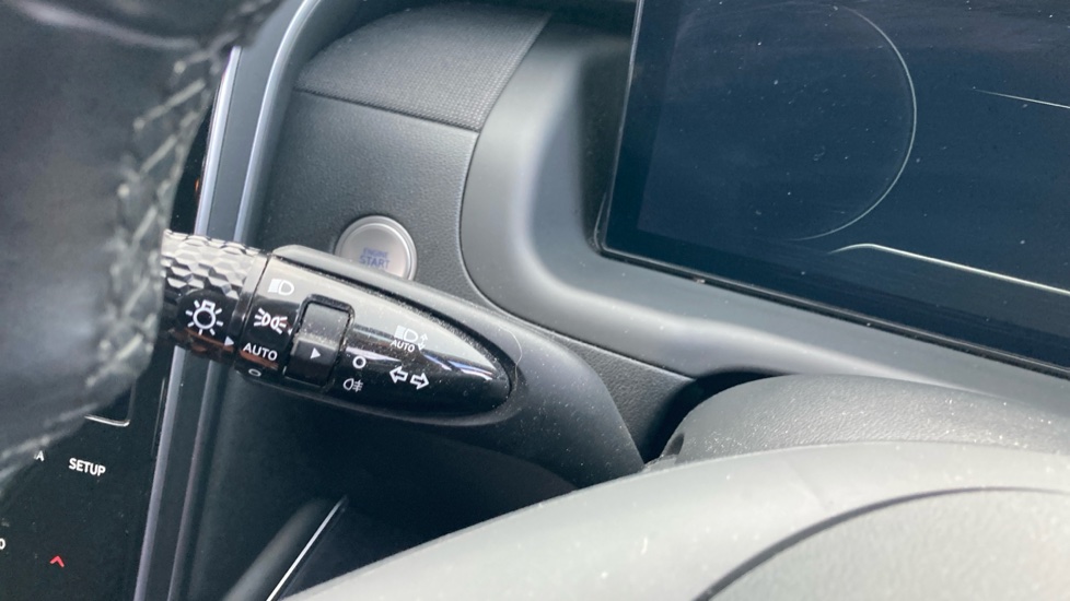 Hyundai TUCSON 1.6 TGDi Premium 5dr 2WD Petrol Estate - Image 31