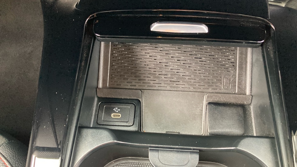 Mercedes-Benz A-Class A180 AMG Line Executive 4dr Auto Petrol Saloon - Image 30