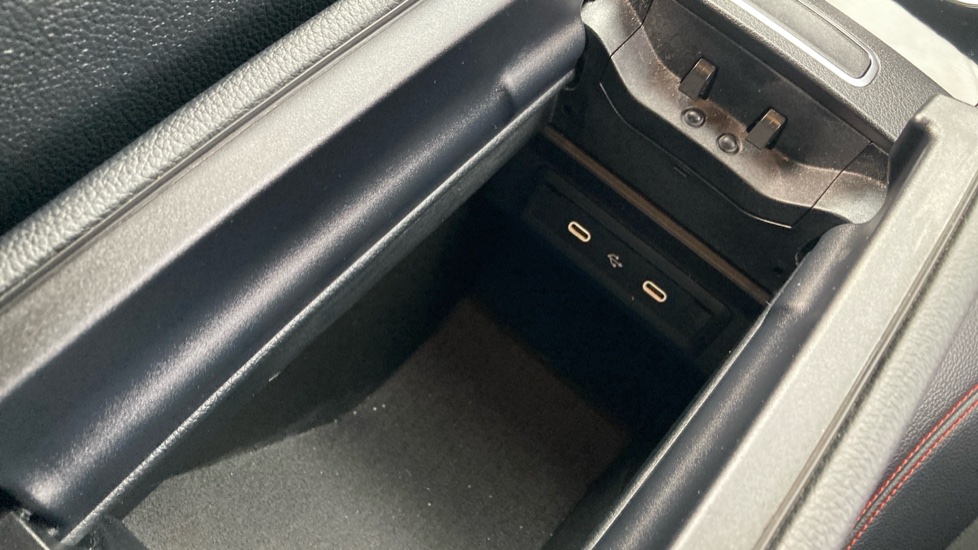 Mercedes-Benz A-Class A180 AMG Line Executive 4dr Auto Petrol Saloon - Image 31