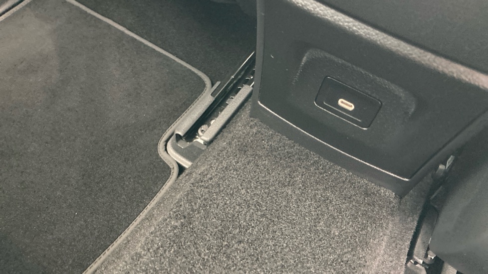 Mercedes-Benz A-Class A180 AMG Line Executive 4dr Auto Petrol Saloon - Image 34