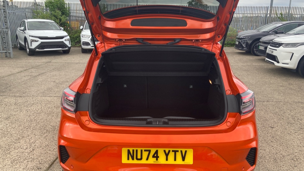 Renault Clio 1.0 TCe 90 Techno 5dr Petrol Hatchback - Image 4