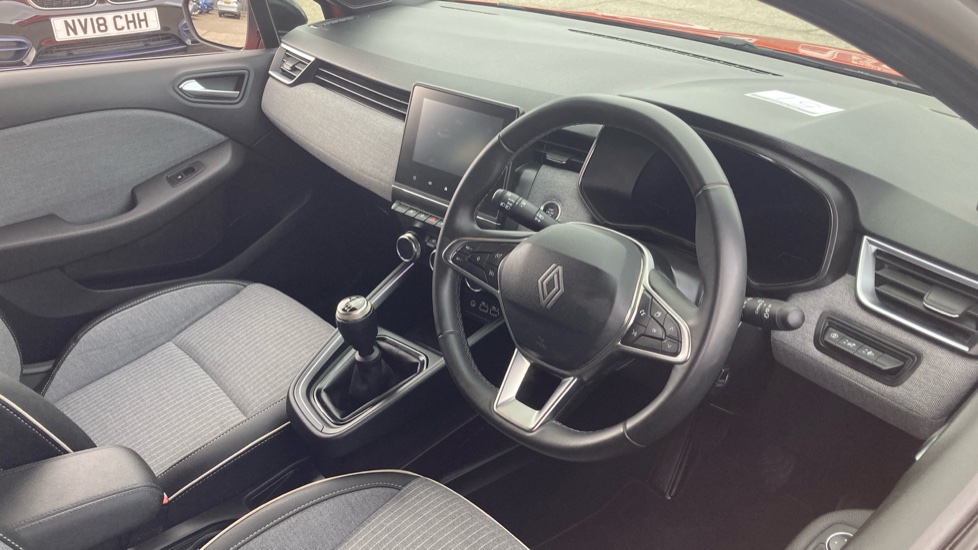 Renault Clio 1.0 TCe 90 Techno 5dr Petrol Hatchback - Image 11