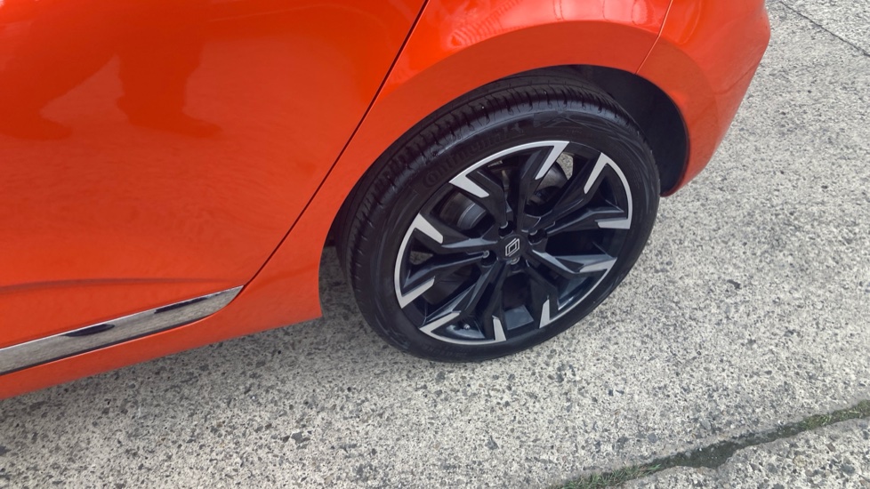 Renault Clio 1.0 TCe 90 Techno 5dr Petrol Hatchback - Image 23