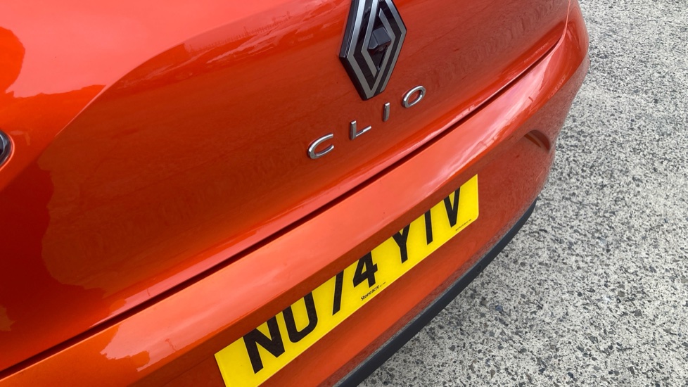 Renault Clio 1.0 TCe 90 Techno 5dr Petrol Hatchback - Image 39