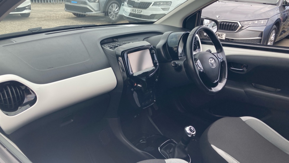 Toyota Aygo 1.0 VVT-i X-Style 5dr Petrol Hatchback - Image 9