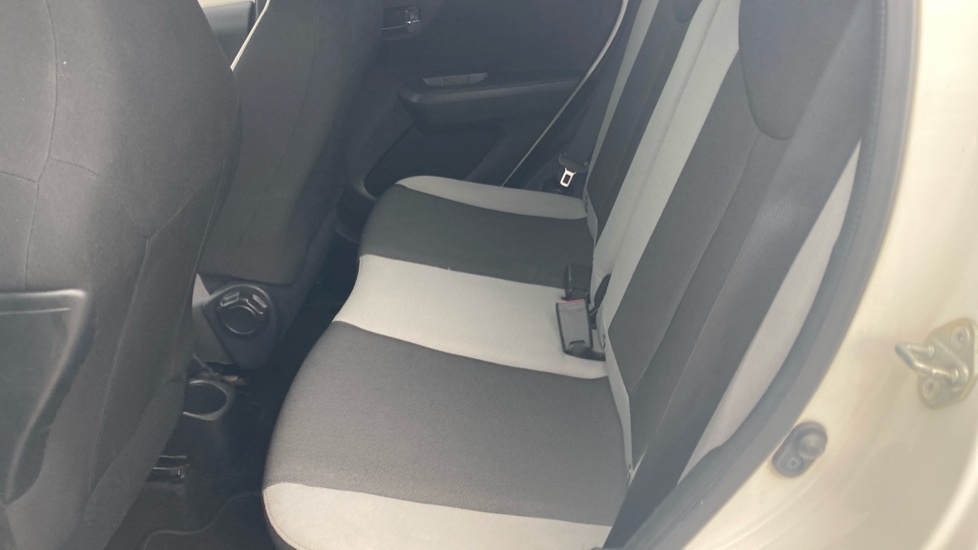 Toyota Aygo 1.0 VVT-i X-Style 5dr Petrol Hatchback - Image 16