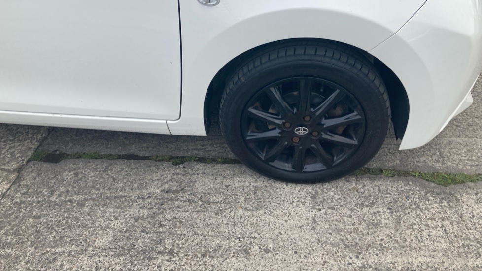 Toyota Aygo 1.0 VVT-i X-Style 5dr Petrol Hatchback - Image 21
